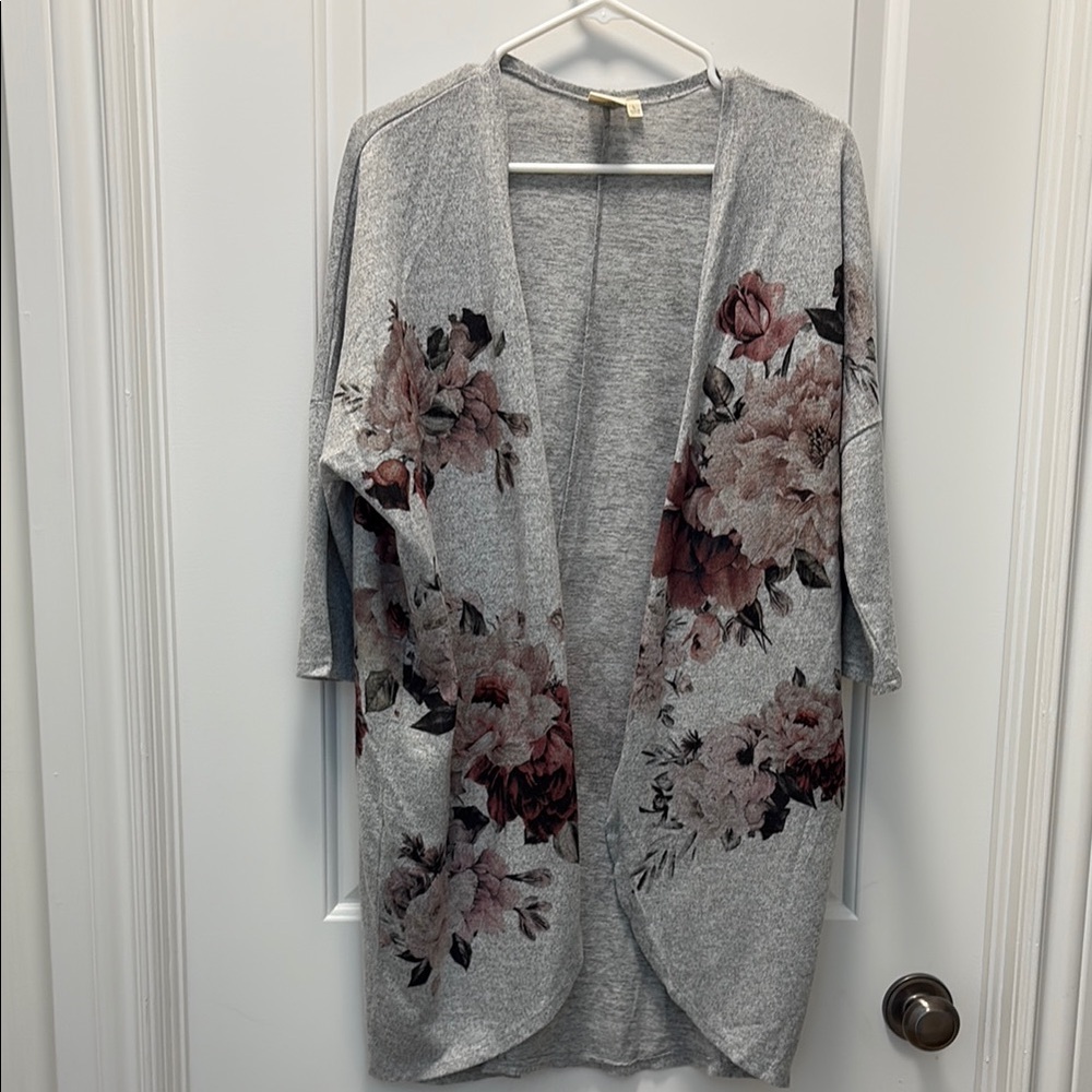 Floral Gray Open Cardigan 3/4 Sleeves